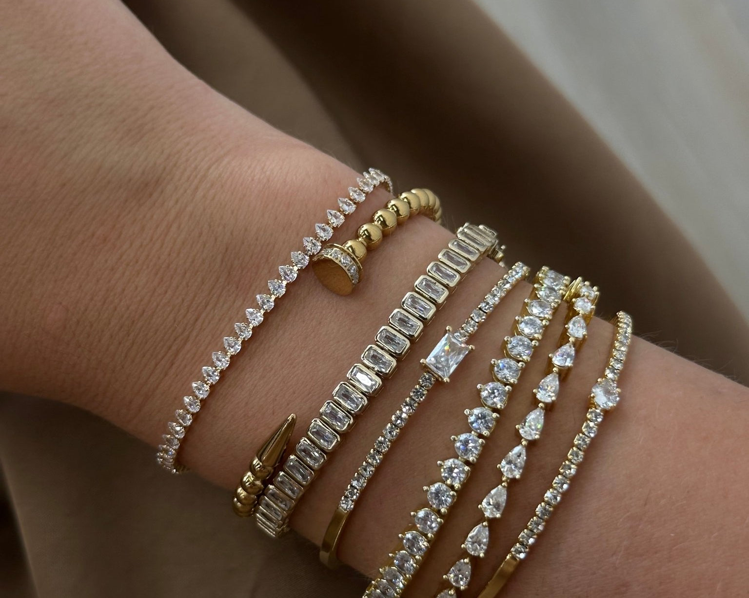Dainty Tear Drop Tennis Bracelet - NOA Jewels - 