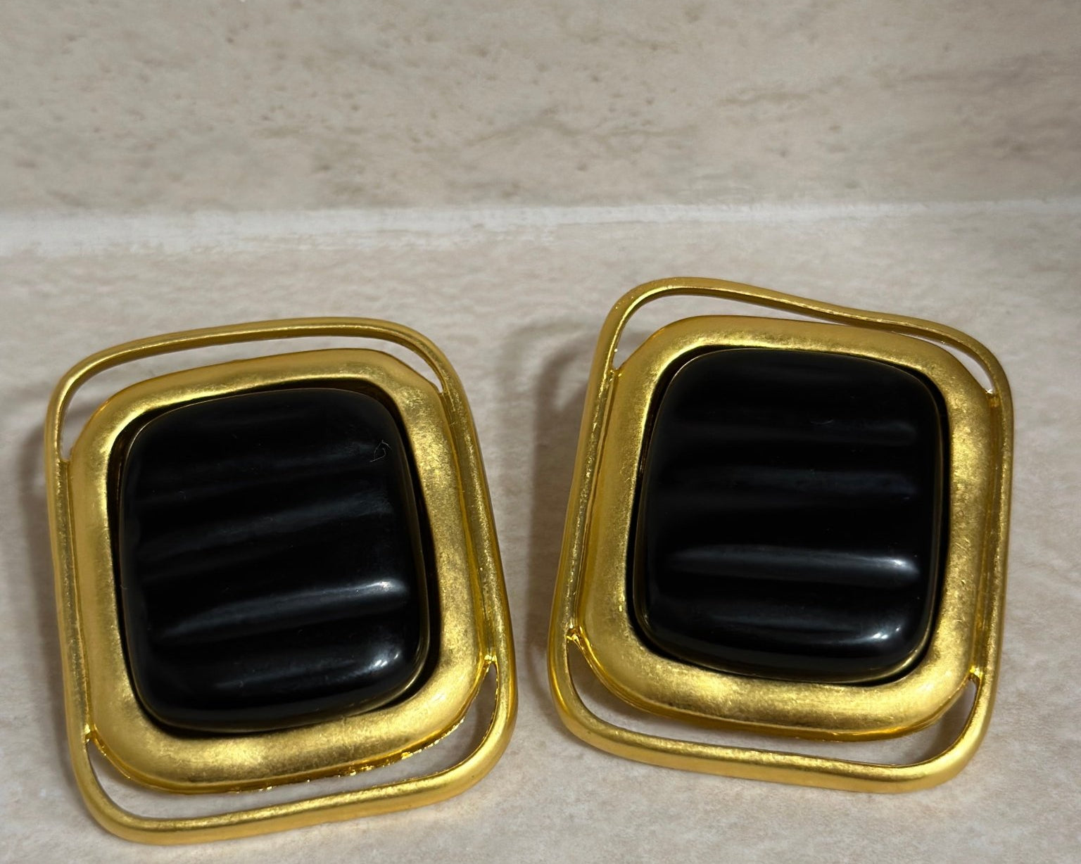 Laurent - Golden Black Resin Earrings - NOA Jewels - 