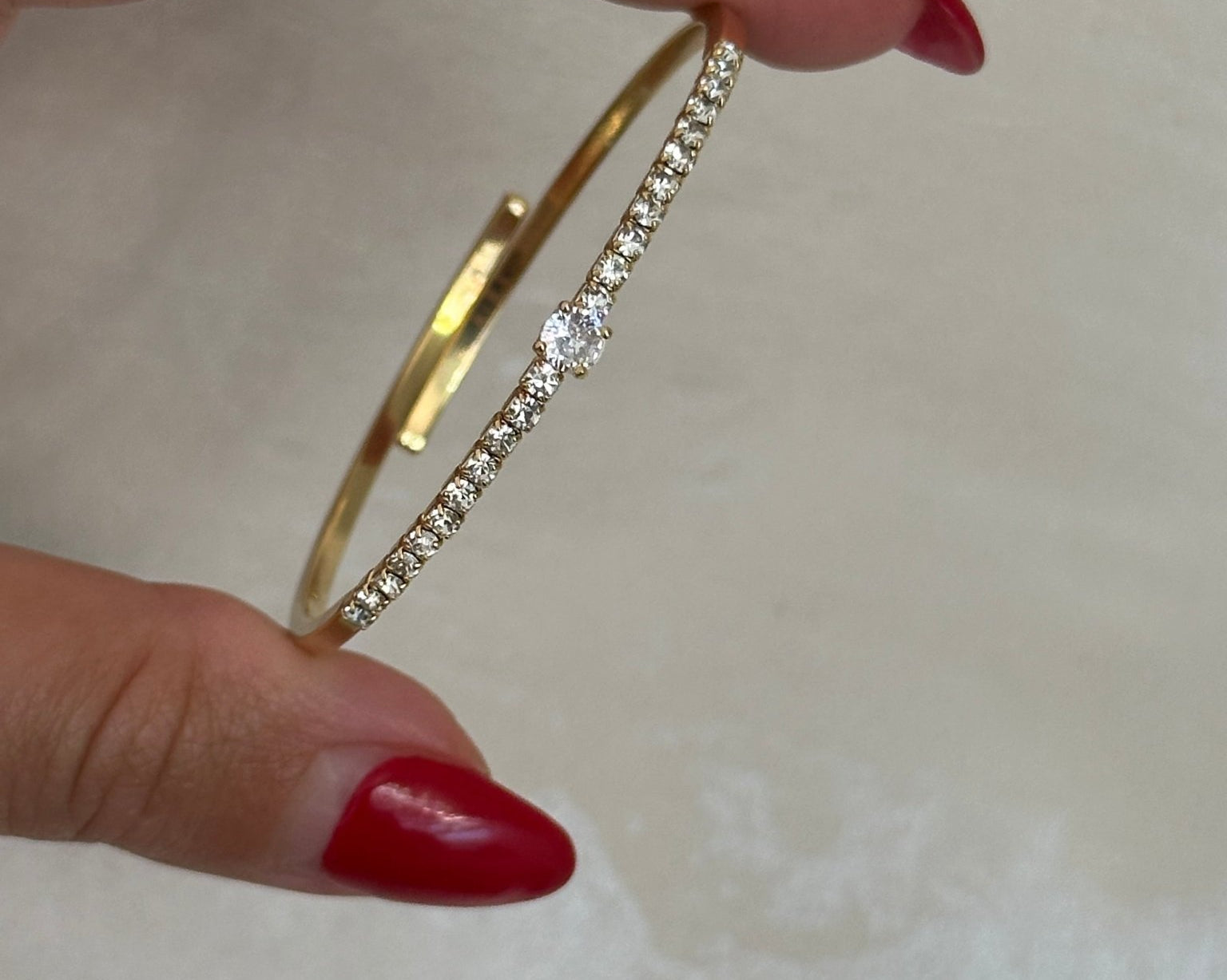 Round Diamond Pave Embrace - NOA Jewels - 
