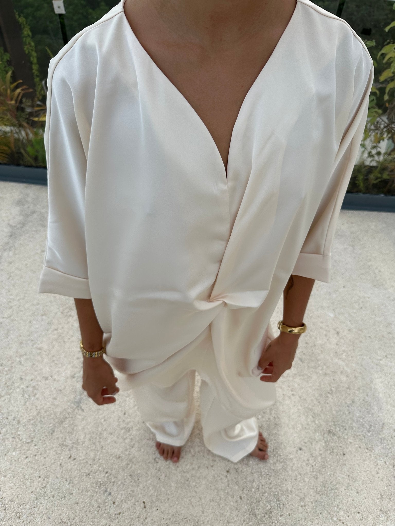 V Dress Cream - NOA Jewels - 