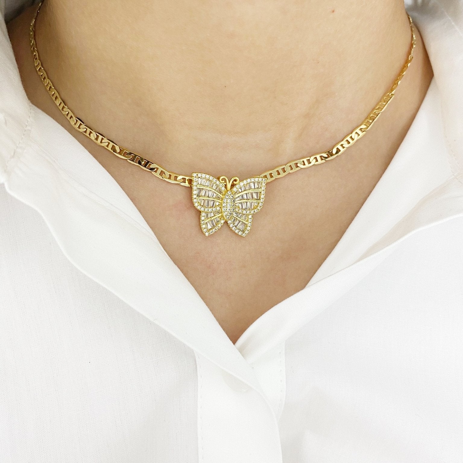 Butterfly Baguette Necklace - Skin Molding Chain - NOA -