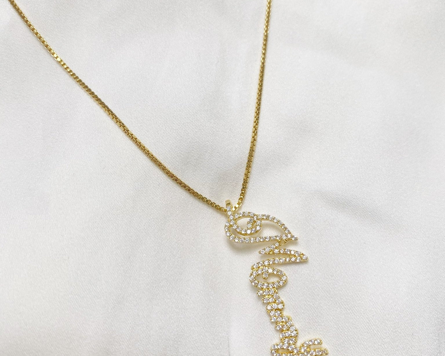 “Mommy” Necklace - NOA -