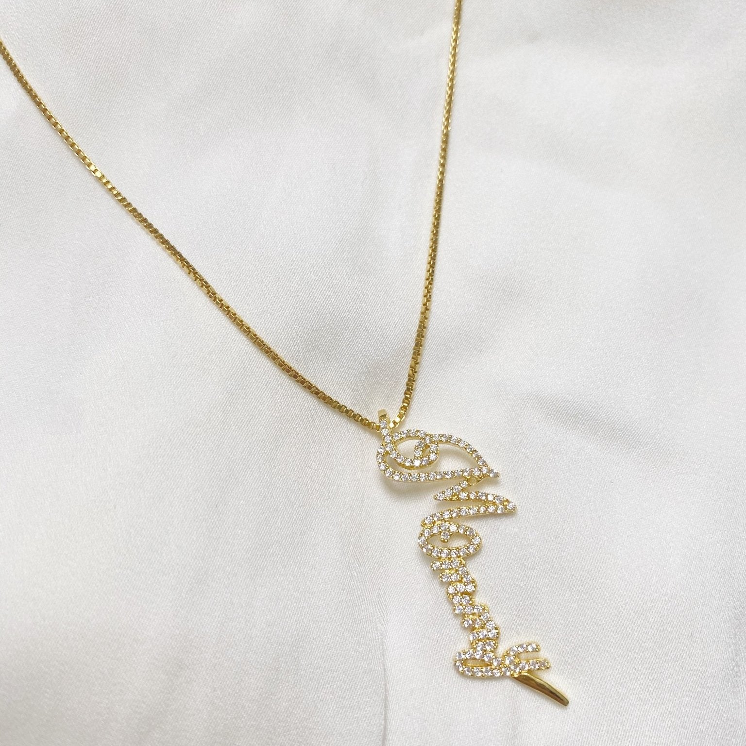 “Mommy” Necklace - NOA -