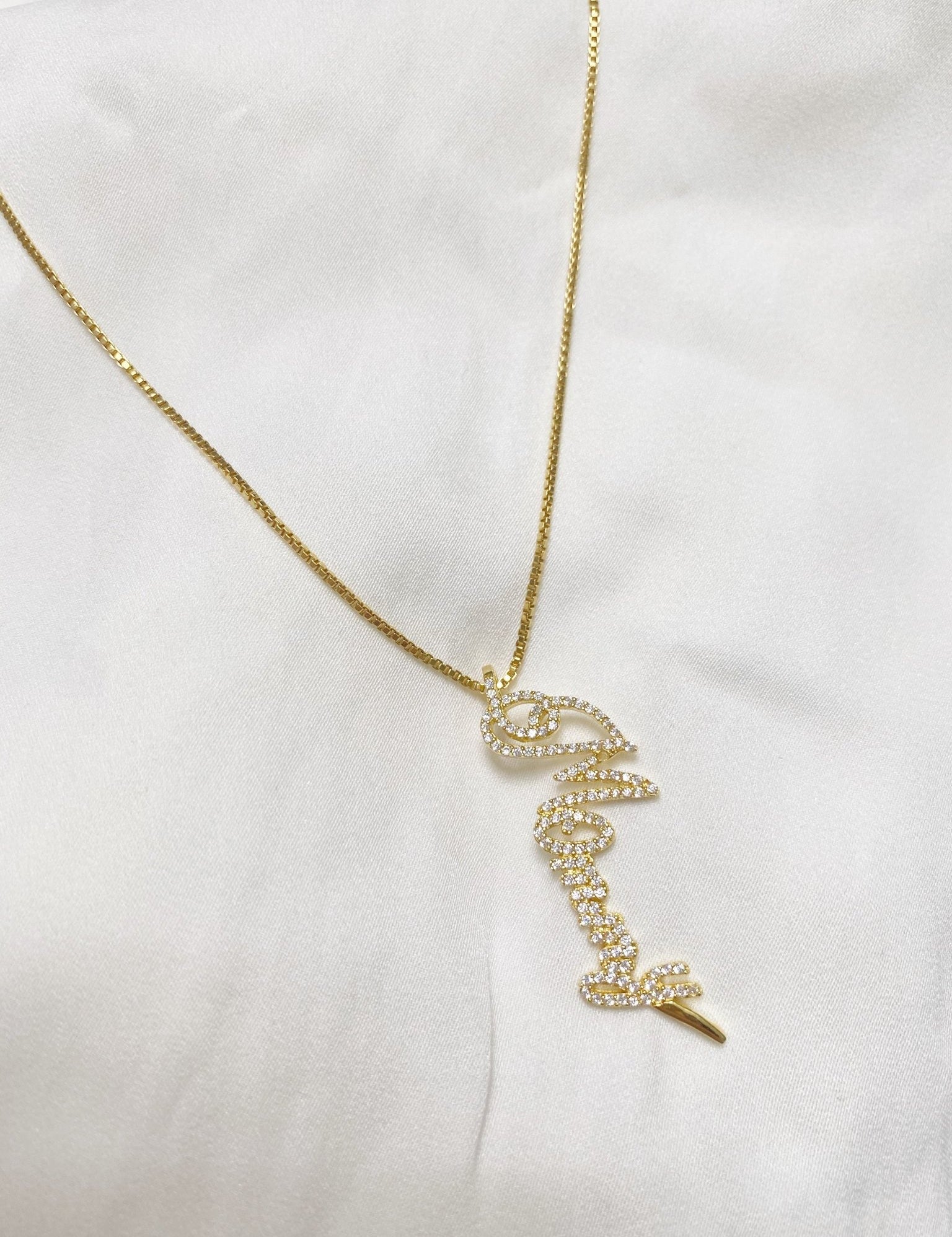 “Mommy” Necklace - NOA -