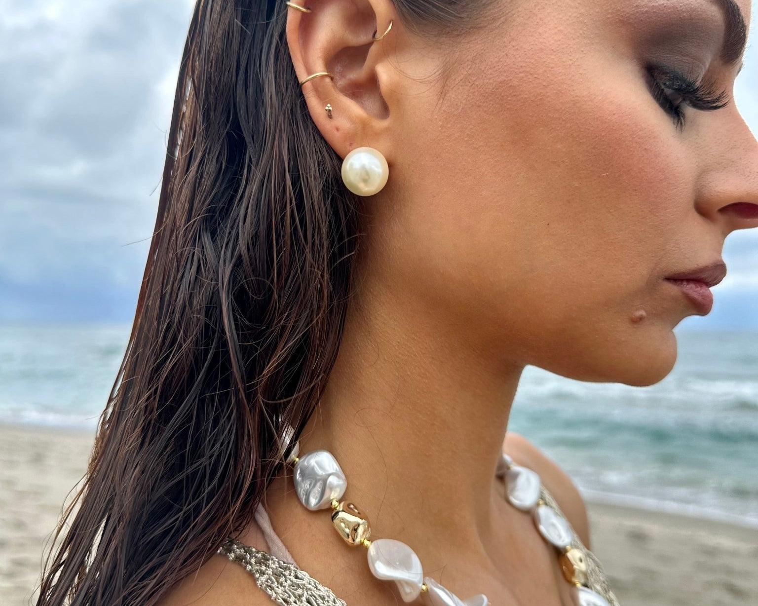 Pearl studs - NOA Jewels -